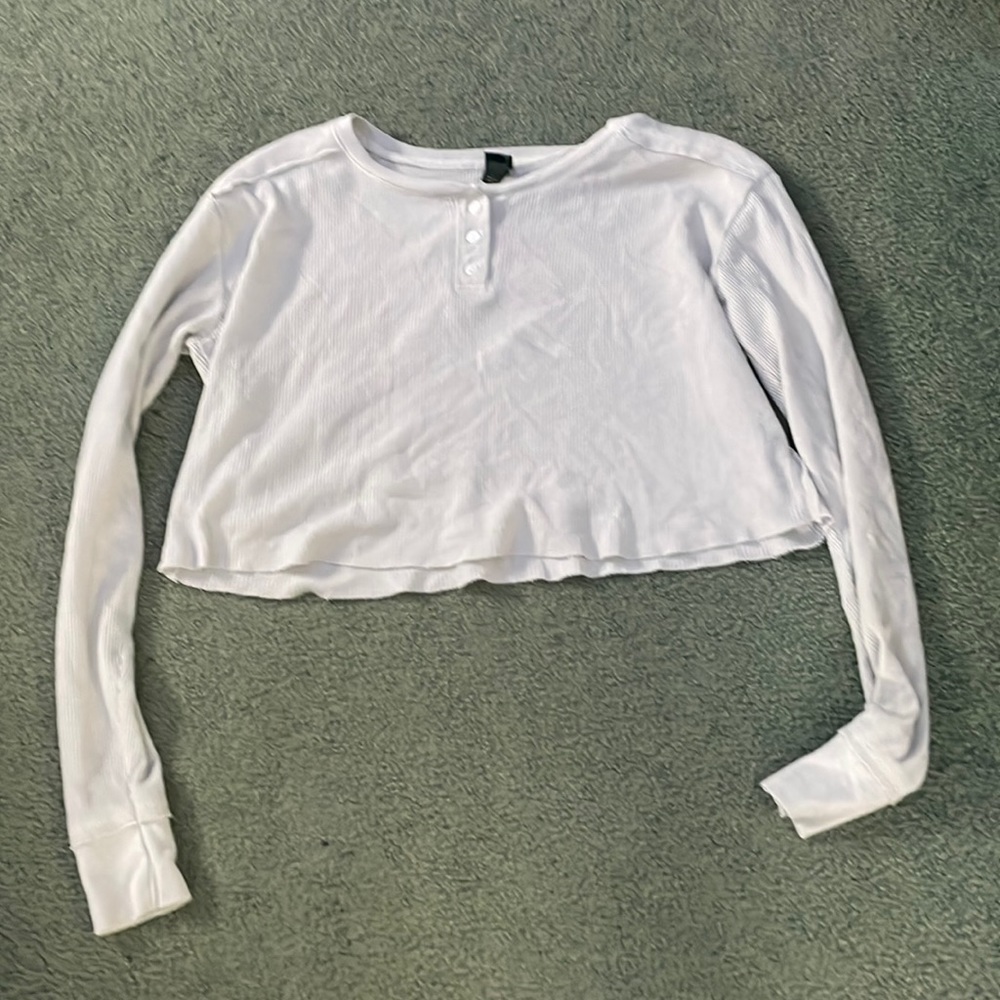 Wild Fable crop button long sleeve tee